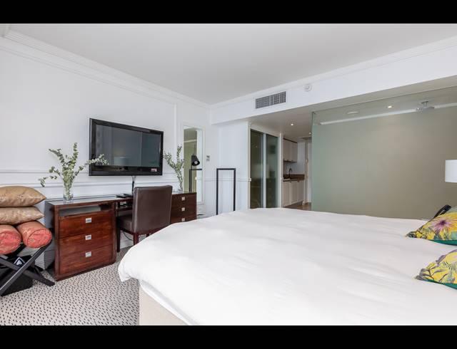 0.5 BEDROOM APARTMENT TO LET IN CAPE TOWN CITY CENTRE
